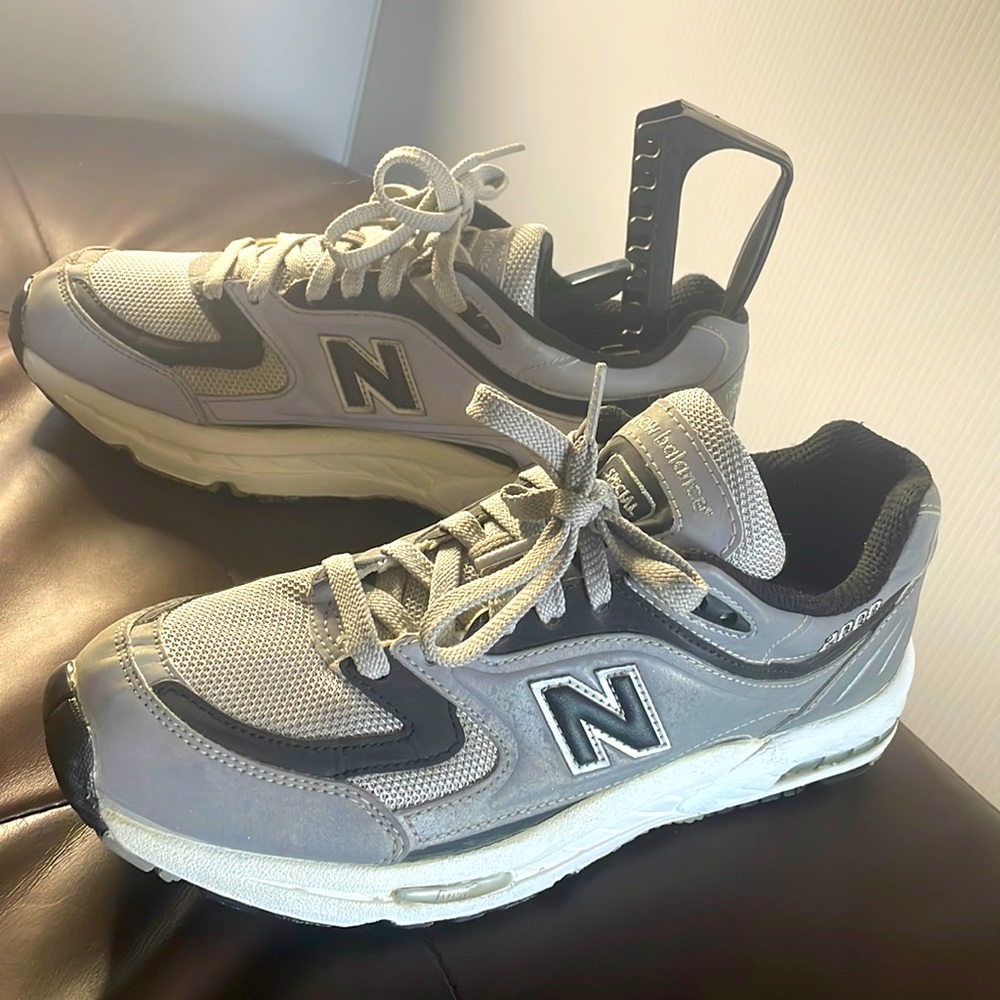 New Balance 2000 Special Edition
